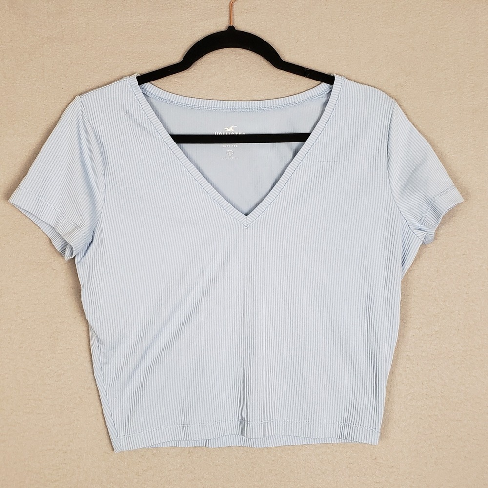 Hollister Size L Ribbed V-Neck Crop Top Baby Tee Light Blue Pastel Preppy Basic